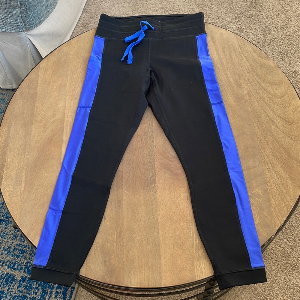 Fabletics Powerhold Black w Blue Stripe 7/8 Legging